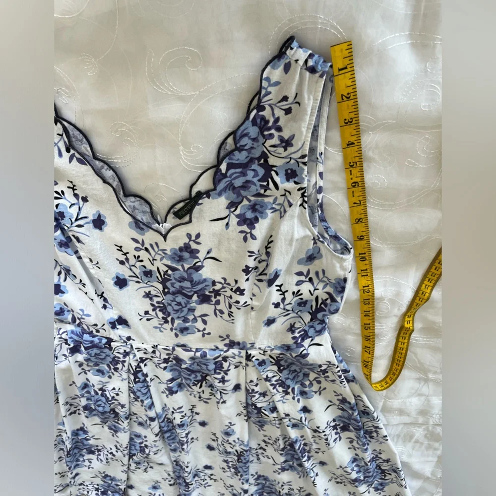For Cynthia XL White w/Blue Floral Print Sleeveless MidAxi Dress - Picture 5 of 14